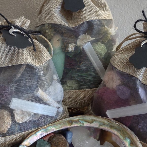 Potpourri Sachets Custom-Made w/ Selenite Blade & Witchy Add-ins in 15+ scent - Picture 2 of 12